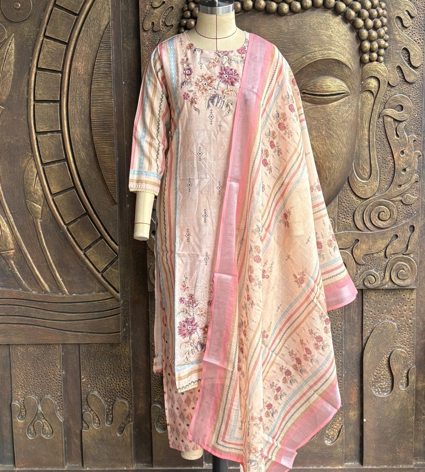 Sand Bloom Kurtha Suit Set