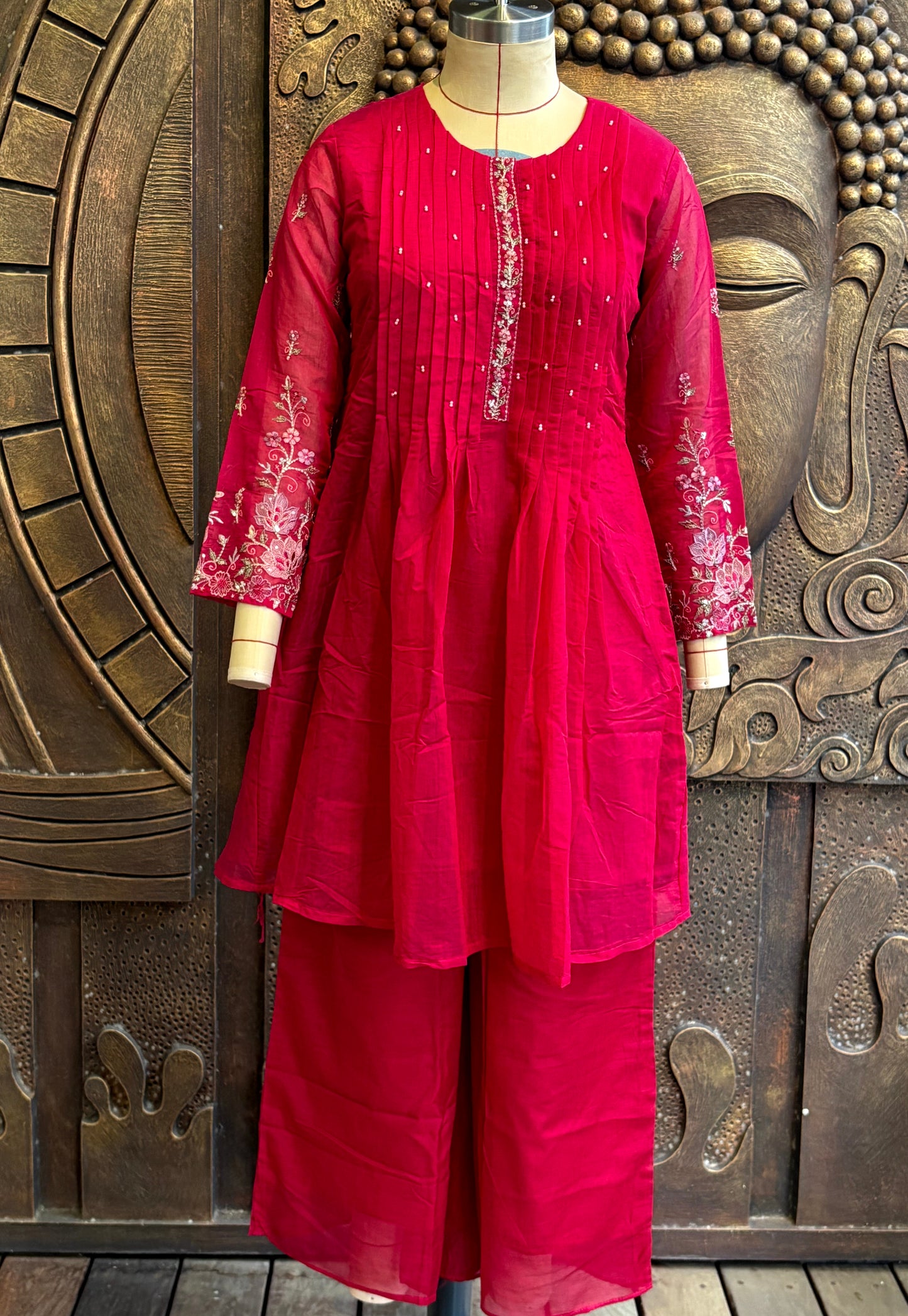 Scarlet Intricate Coord Set