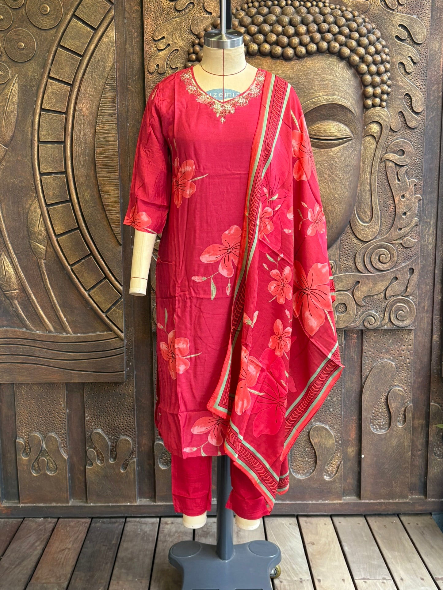 Scarlet Floret Kurti Set
