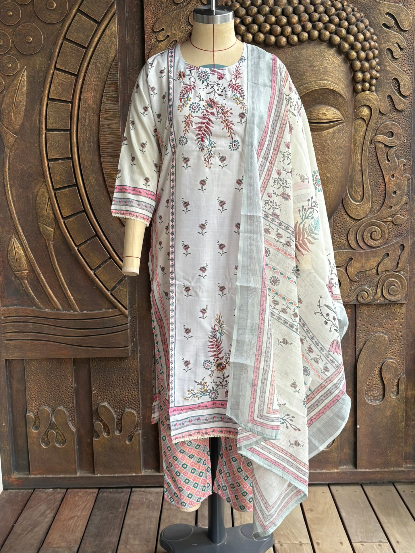 Meadow Mist Kurtha Suit Set