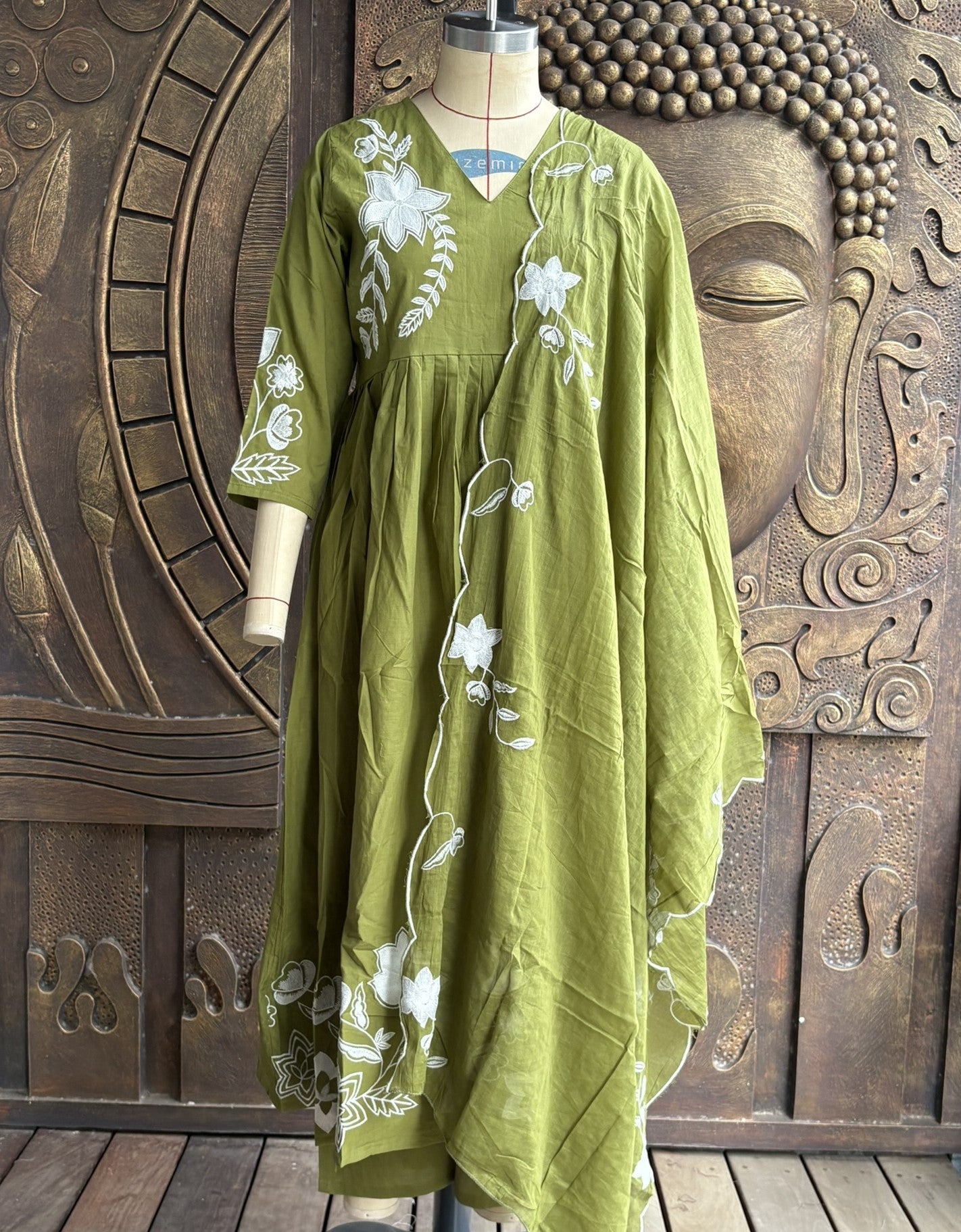 Green Leafy Suit Set