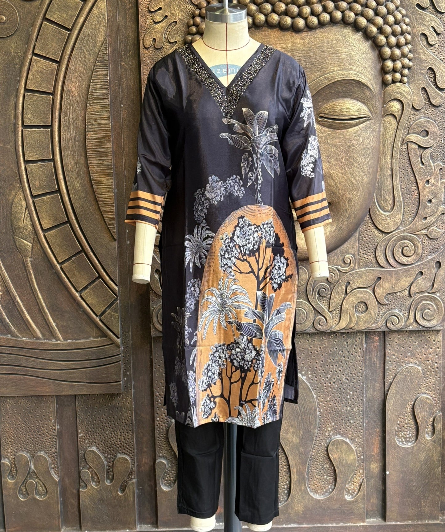 Gold Jumaira Kurta Set