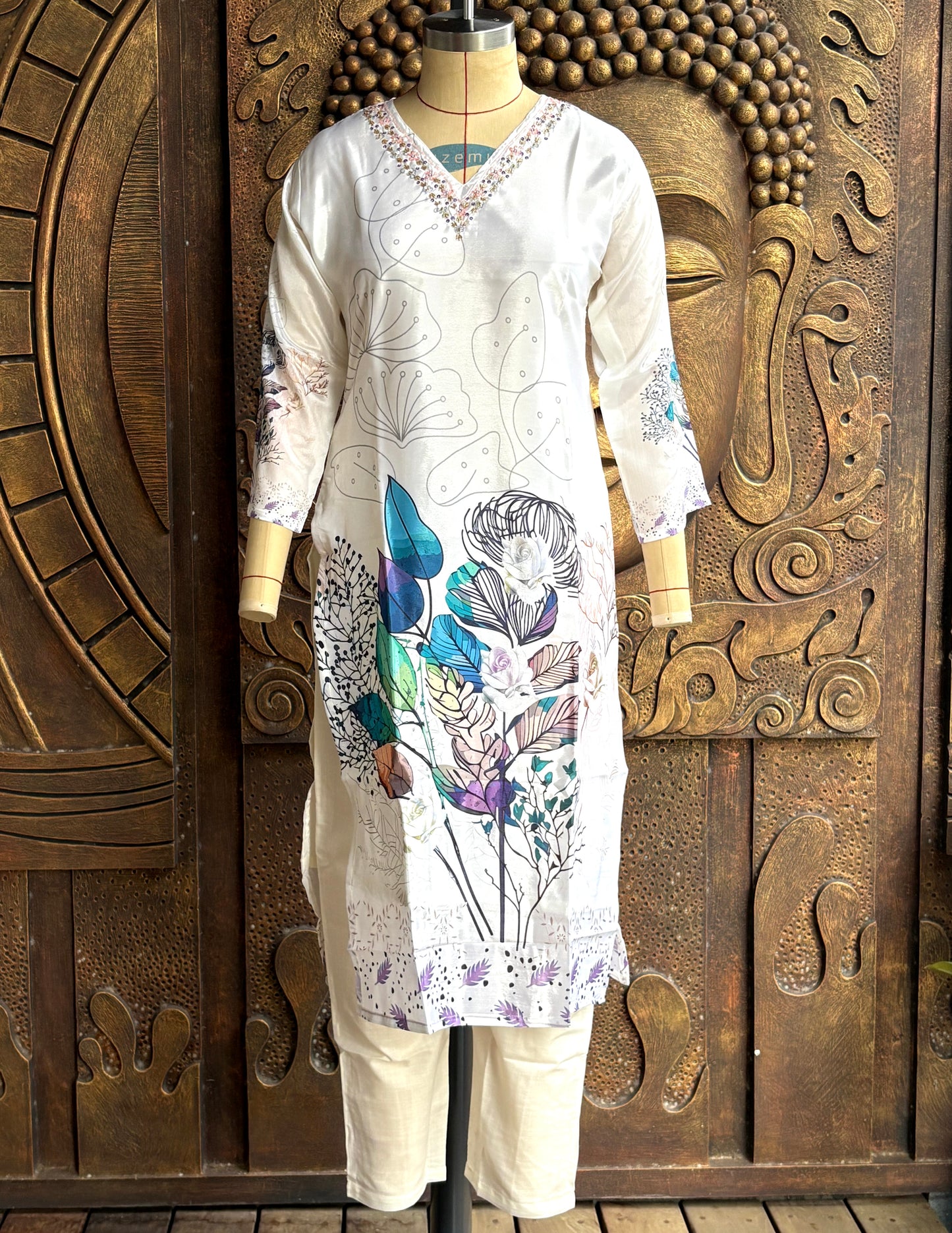 Frosted Bloom Kurthi Set