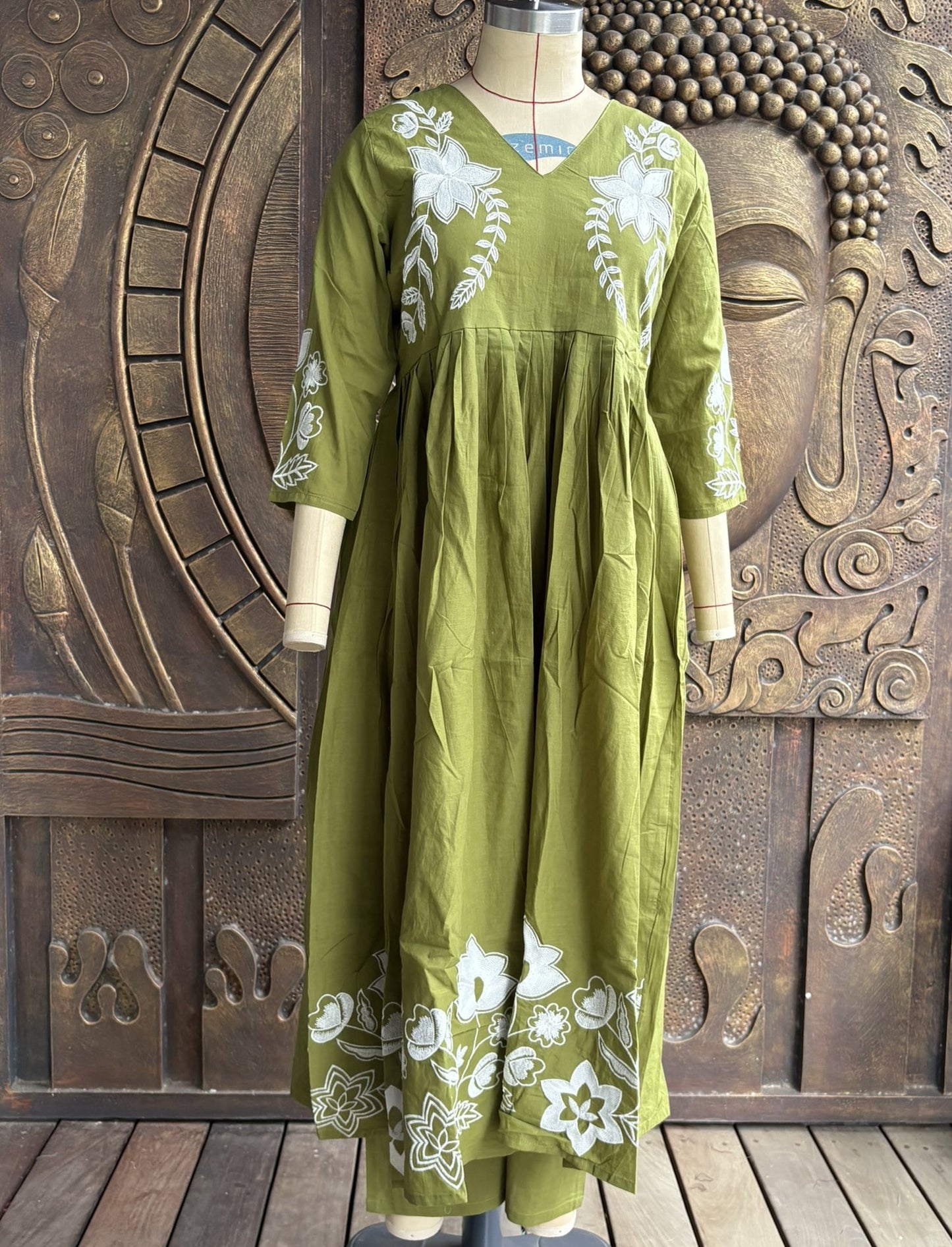 Green Leafy Suit Set