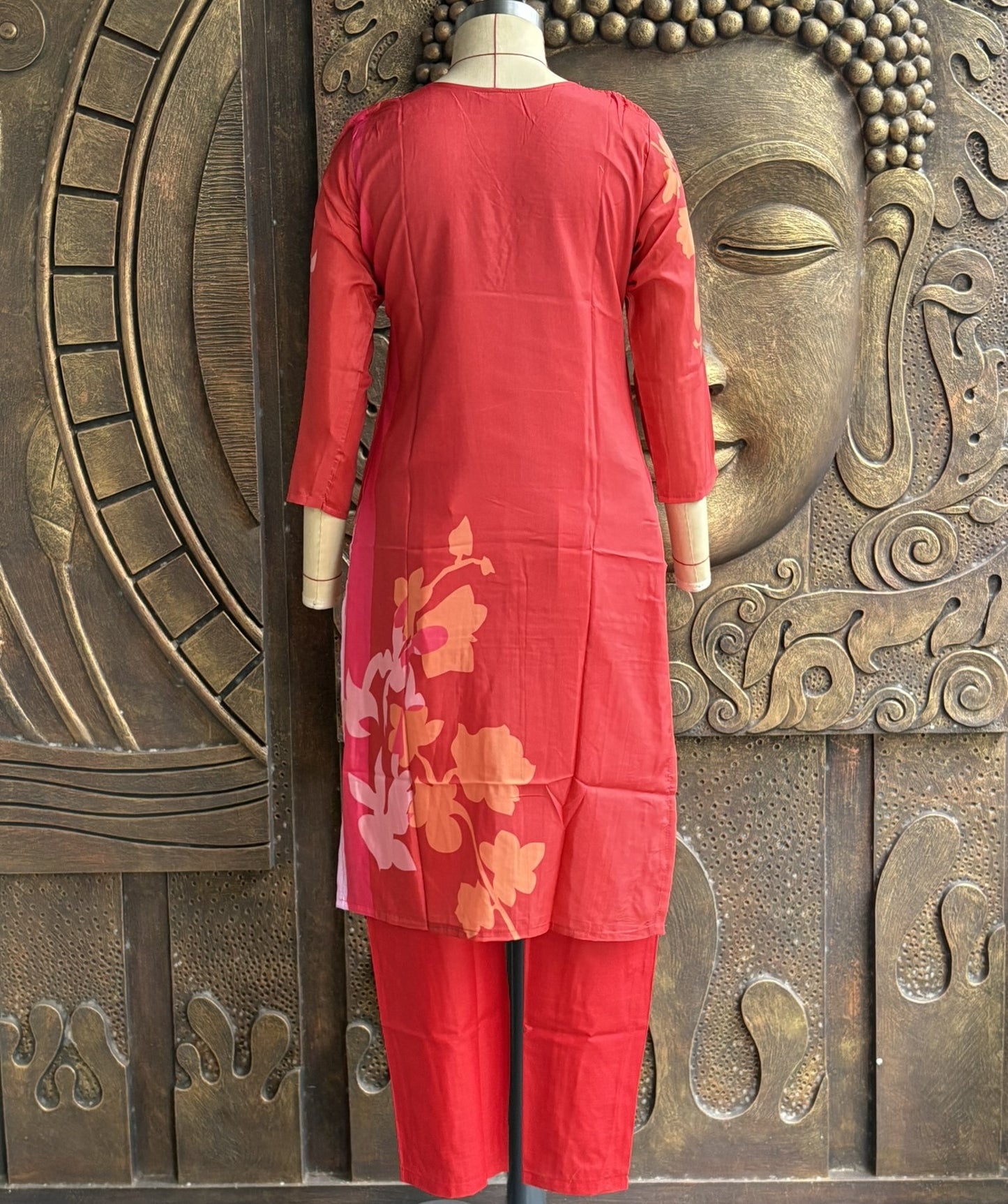 Scarlet Bloom Kurthi Set