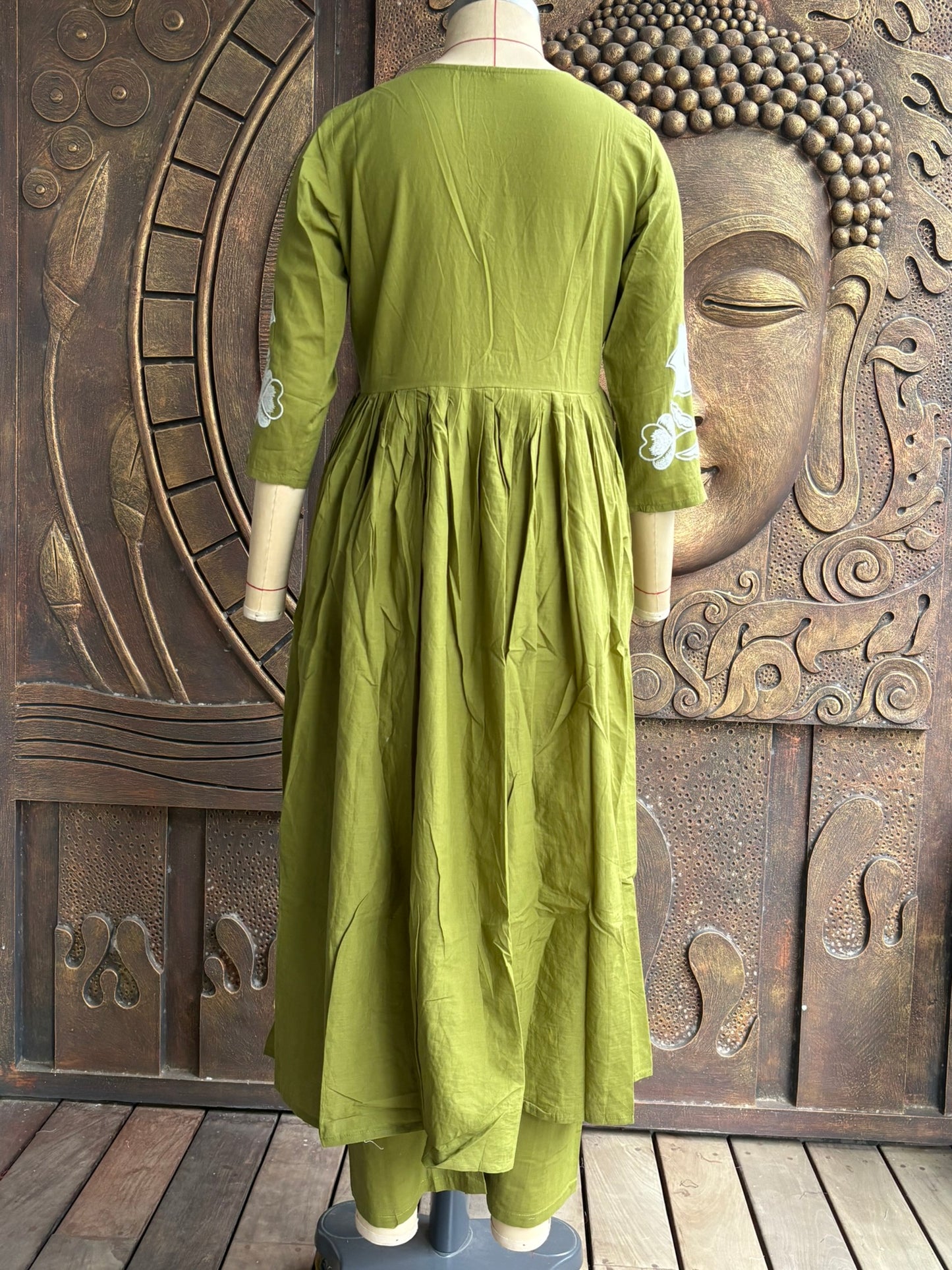 Green Leafy Suit Set