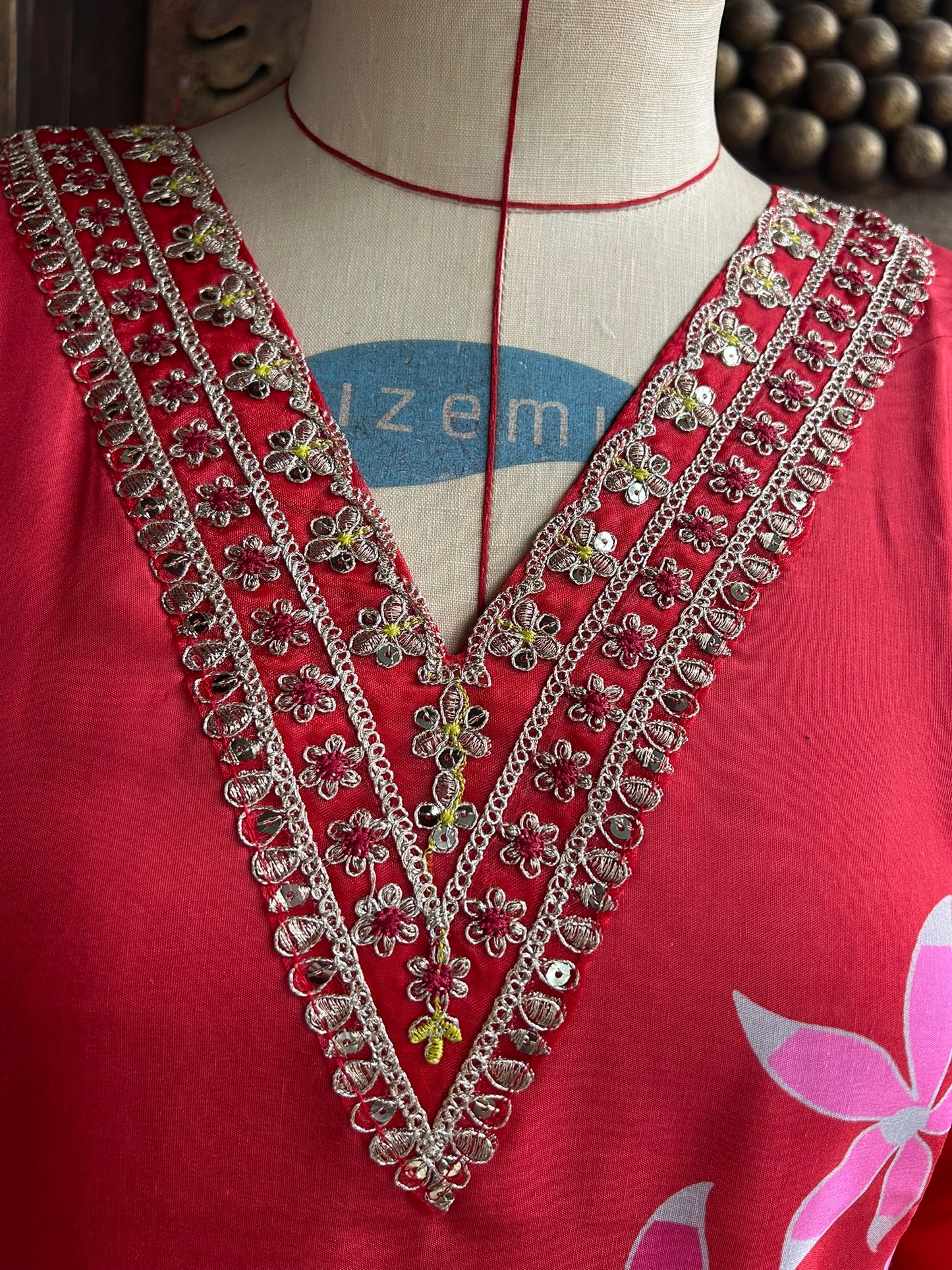 Scarlet Bloom Kurthi Set