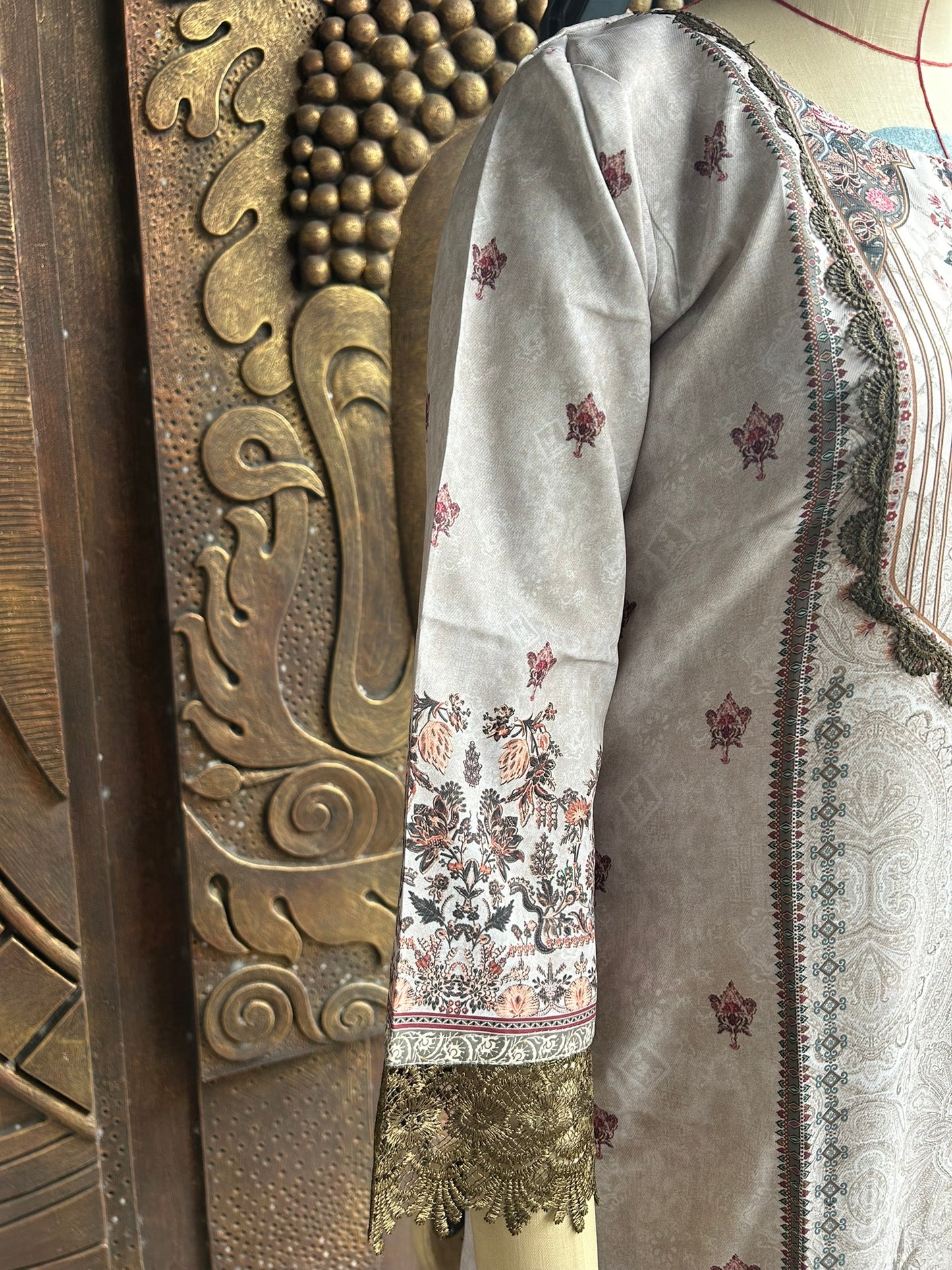 Ivory Royale Kurthi Set
