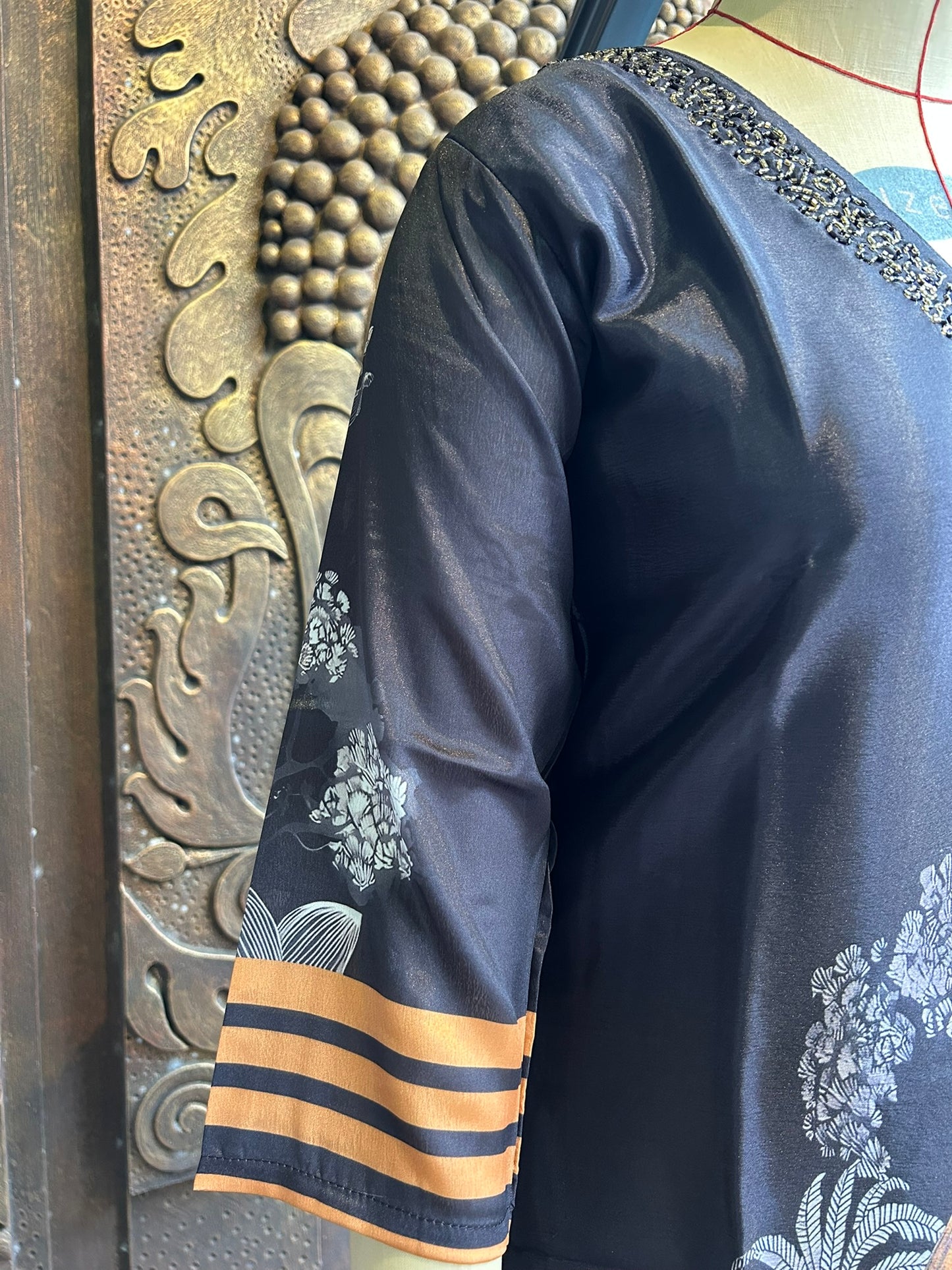 Gold Jumaira Kurta Set