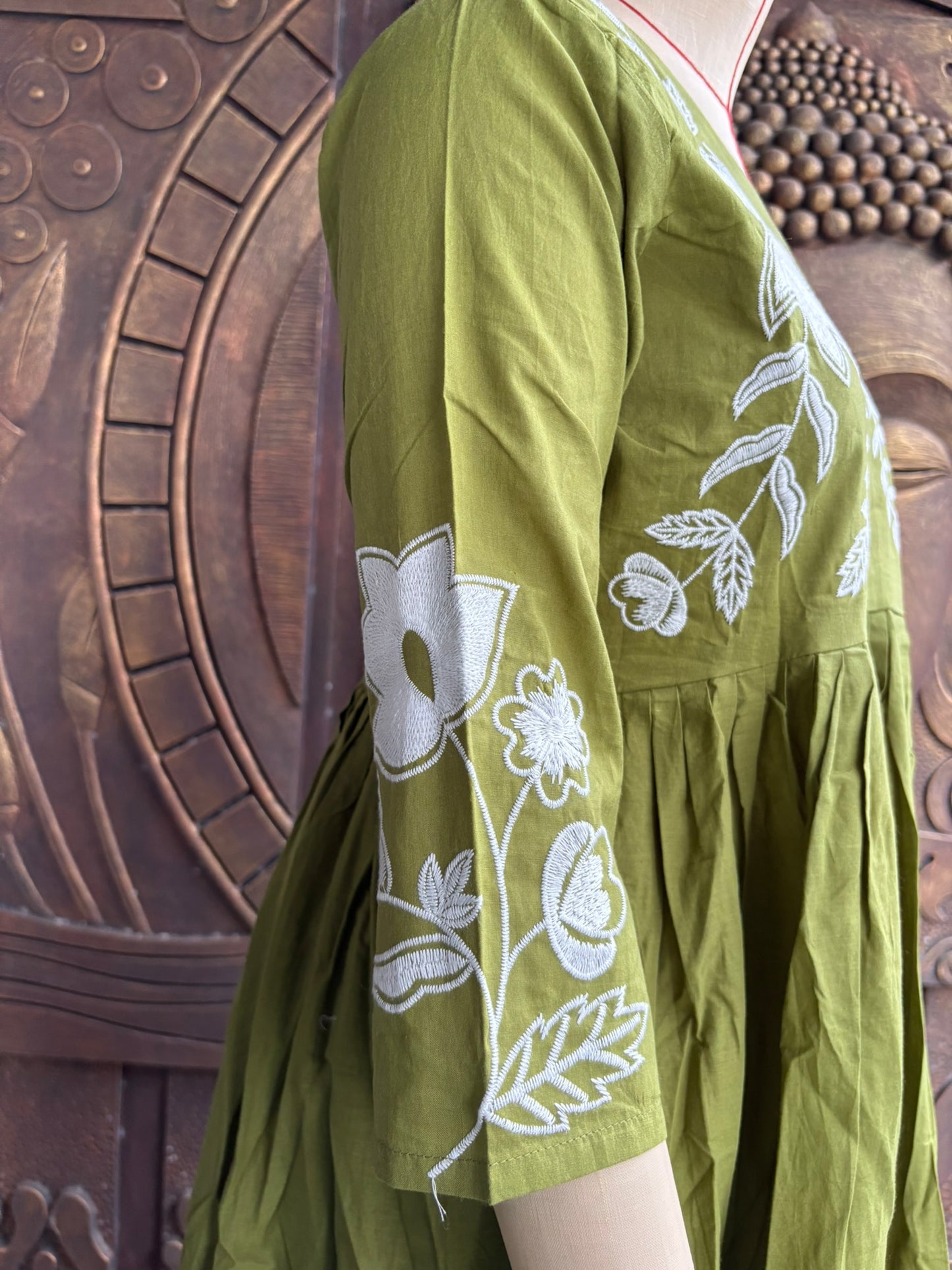 Green Leafy Suit Set