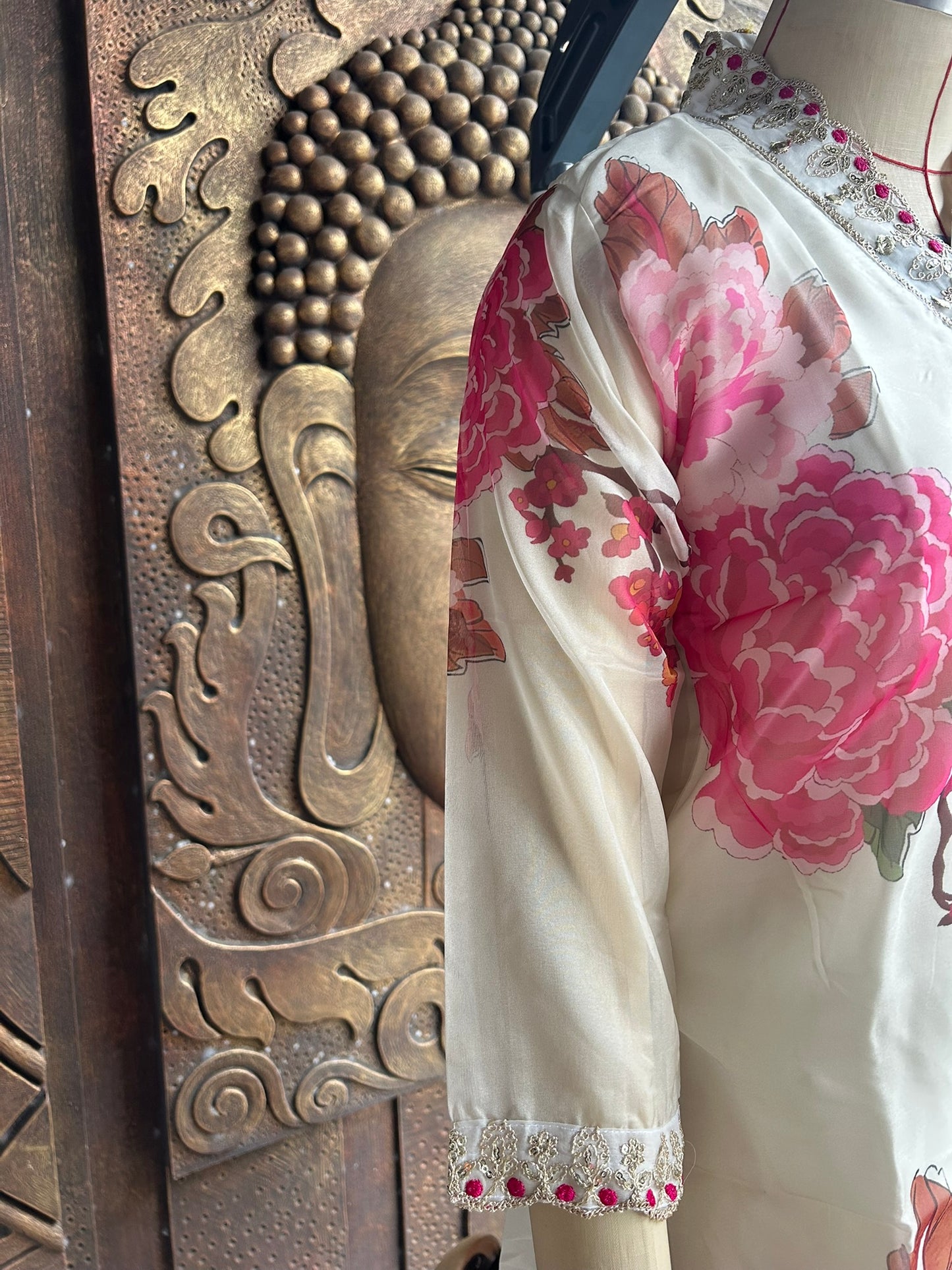 Rose Radiance Kurthi Set