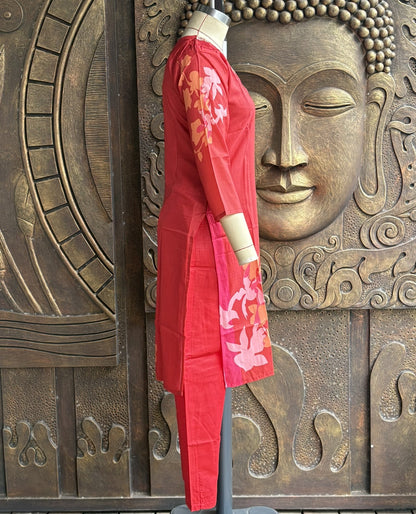 Scarlet Bloom Kurthi Set